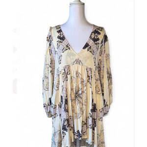 Free People Boho Tunic Top Size M Cream Paisley Flowy 3/4 Sleeve Blouse